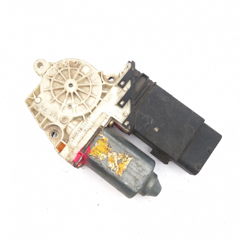 Motoras Macara Vw Bora (1J) 1998-2005 Fata Stanga 101435203, 101387101, 7746002102, 101387-101, 77460021.02, 05076470, 16049614, S27030399, 0536003502 Brose