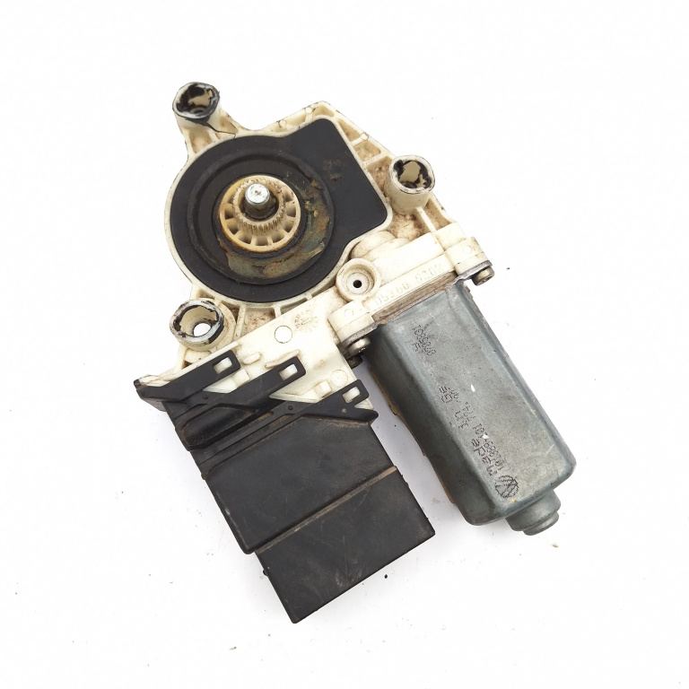 Motoras Macara Vw Bora (1J) 1998-2005 Spate Stanga 1J5839729G, 0536006002, 9776101439202, F005S00029, 101389101, 9700101420200, 0705831 Brose