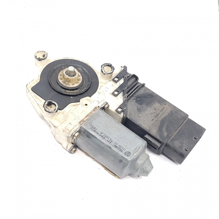 Motoras Macara Vw Golf 4 1997-2004 1.6 16V Atn Benzina Fata Dreapta 9776101434202, F005S00028, 1J4837760Aa, 9776-101434-202, 101386101, 970010126202, 86704906, 7746002101 Bosch