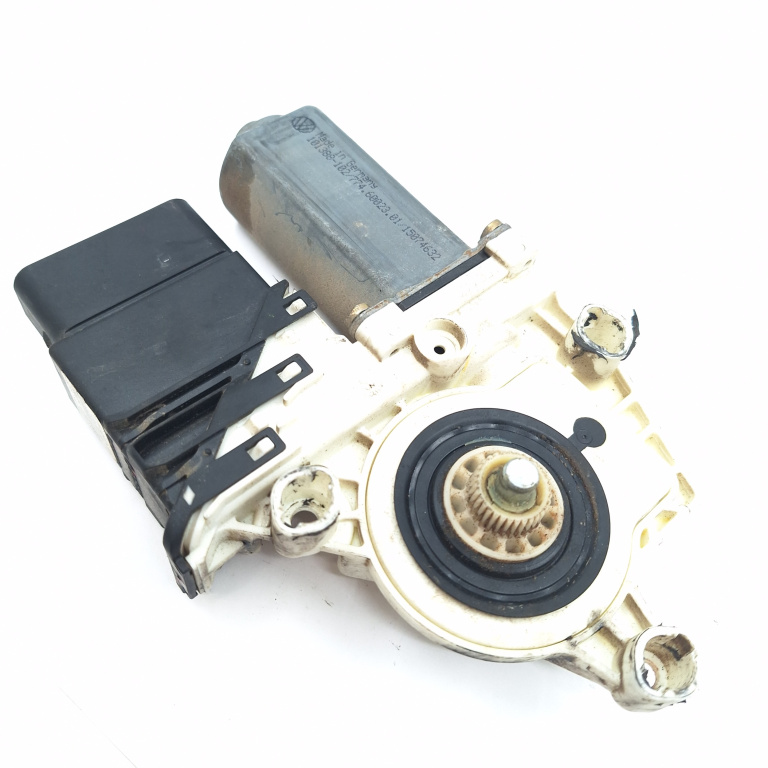 Motoras Macara VW GOLF 4 1997 - 2004 101388102, 101388-102, 101388102774, 101388-102-774, 105407301, 105407-301, 9776105407301, 9776-105407-301, F005S00060, F 005 S00 060, 0115074632, 15074632