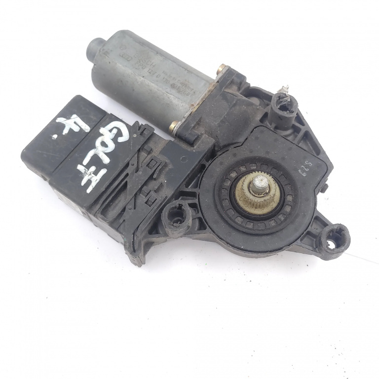 Motoras Macara Vw Golf 4 1997-2004 Fata Dreapta 0130821768, 101438203, 05076625, 120899, 142126 Bosch