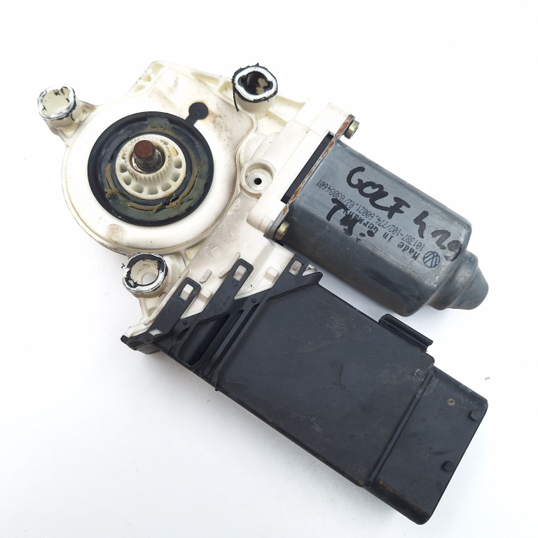 Motoras Macara VW GOLF 5 2003 - 2009 105404301, 105 404 301, 105404-301, 101387102, 101 387 102, 101387-102, 7746002102, 774 600 210 2, 774.60021.02, 03084601, 05074200, S0202160604, S0202 160604