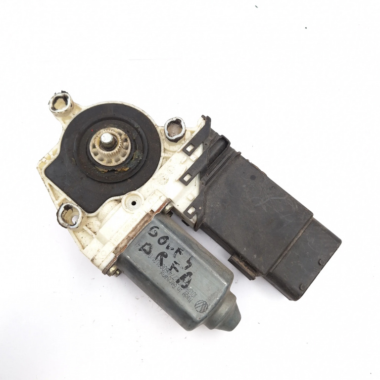 Motoras Macara Vw Golf 5 2003-2009 Fata Dreapta 9776101434203, F005S00048, 18403906, 9776-101434-203, F005So0048, 7746002101, 101386100 Bosch