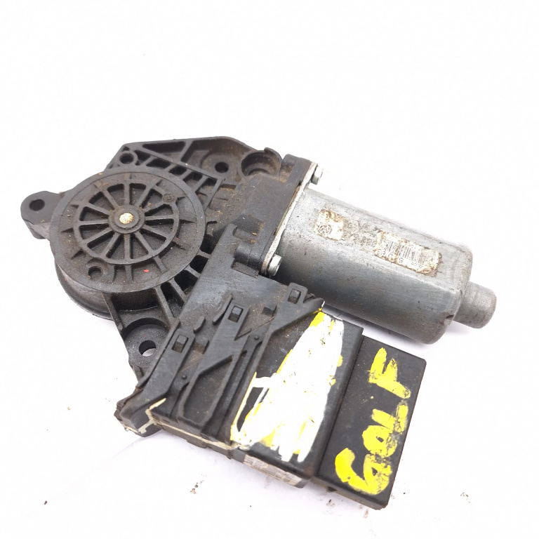 Motoras Macara Vw Golf 5 2003-2009 Spate Dreapta 0130821430, 993425100, F005S00155, 50301906 Bosch