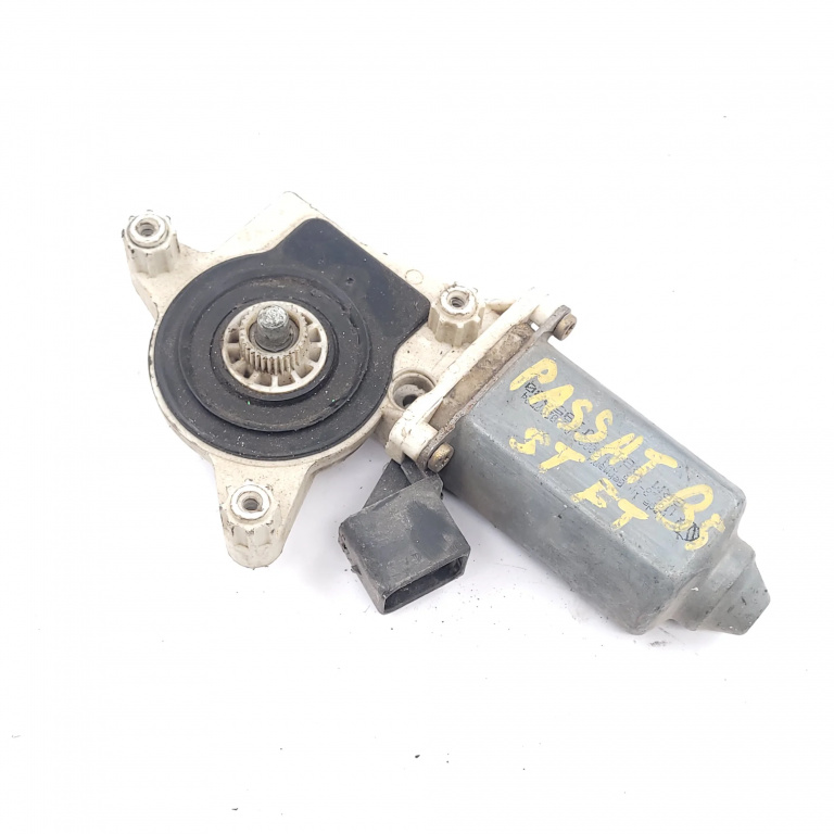 Motoras Macara Vw Passat B5, B5.5 1996-2005 Fata Stanga 0536002402, 053.60024.02, 119028108