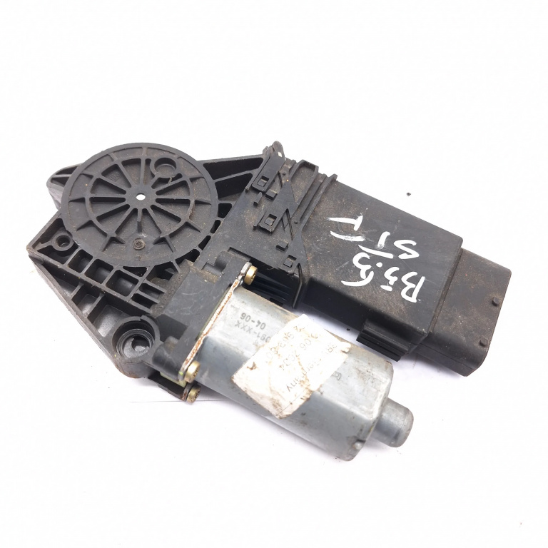 Motoras Macara Vw Passat B5, B5.5 1996-2005 Fata Stanga 1C2959801, 0130821695, 105414301, 05074250, S0202240504, 162035, 119091Xxx Bosch
