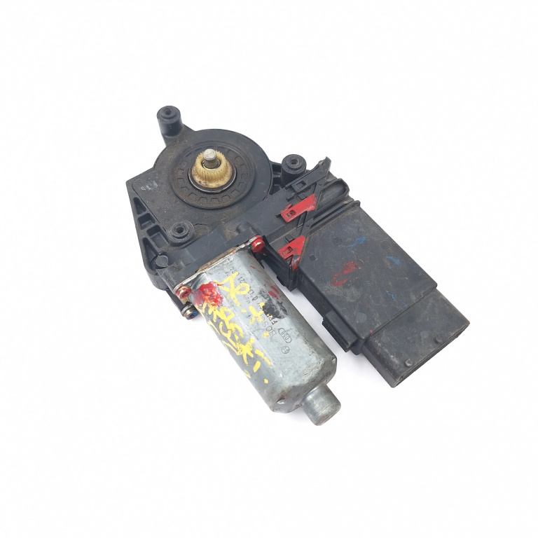 Motoras Macara Vw Passat B5, B5.5 1996-2005 Fata Dreapta 0130821694, 119090Xxx, 101434203, 05076420, 030200, 210840 Bosch, Brose