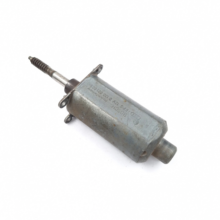 Motoras Macara Vw Passat B5, B5.5 1996-2005 Fata Stanga 0130821695, 119091Xxx Bosch/Brose