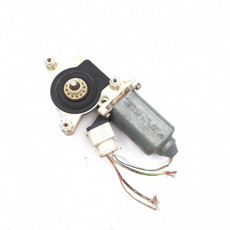 Motoras Macara Vw Passat B5, B5.5 1996-2005 Fata Stanga 1J1959801, 0536002402, 9690119028000, 3B1959801, 7743003002, 119028103 Brose