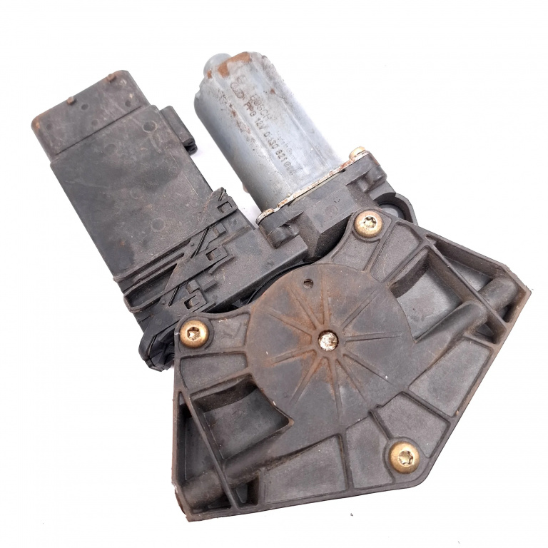 Motoras Macara Vw Passat B5, B5.5 1996-2005 Fata Dreapta 0130821694, 0 130 821 694 Bosch