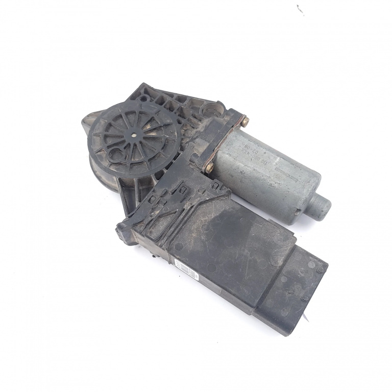 Motoras Macara Vw Passat B5, B5.5 1996-2005 Fata Dreapta 105405301, S0004080802, 105405-301, 150604, 119090Xxx Brose
