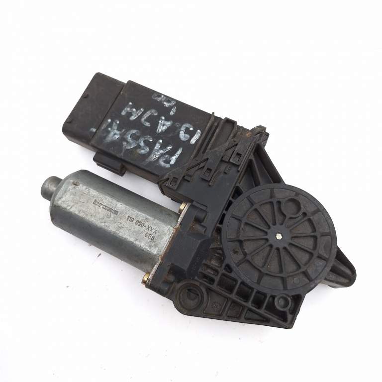 Motoras Macara Vw Passat B5, B5.5 1996-2005 Fata Dreapta 0130821694, 101431203, 119090Xxx, 05076270, 030999, 220606 Bosch