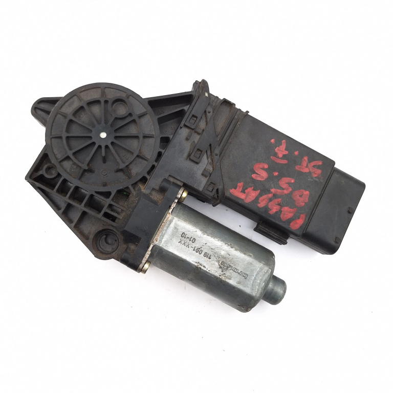 Motoras Macara Vw Passat B5, B5.5 1996-2005 Fata Stanga 0130821695, 105404301, 05074200, 105404-301, Hw02S0002111001, 132220, 119091Xxx Bosch