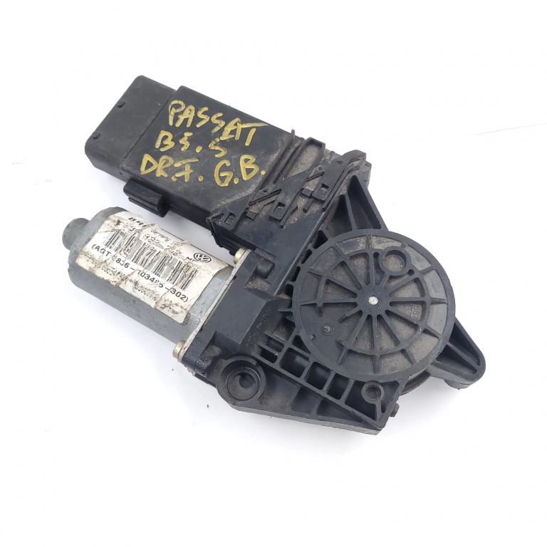 Motoras Macara Vw Passat B5, B5.5 1996-2005 Fata Dreapta 105405301, Agt3836103425302, 05074210, S0202031003, 111923, 0130821694 Brose