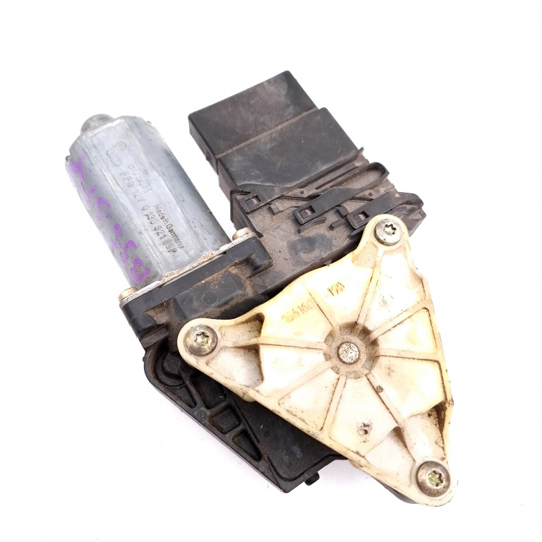 Motoras Macara Vw Passat B5, B5.5 1996-2005 Spate Stanga 0130821697, 119095Xxx, 0 130 821 697 Bosch, Brose