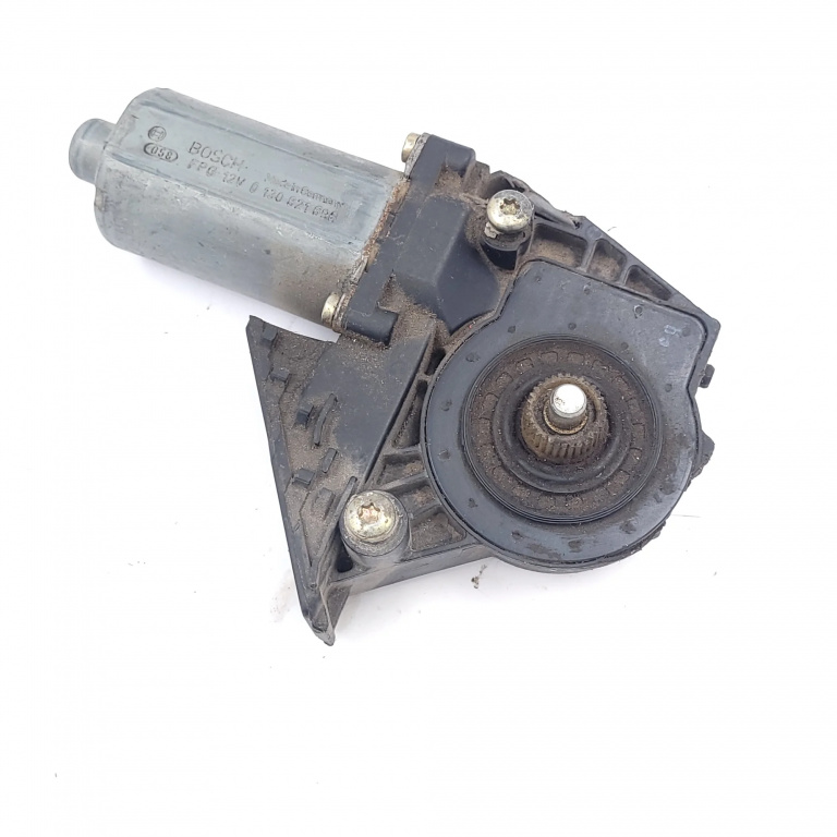 Motoras Macara Vw Passat B5, B5.5 1996-2005 Spate Dreapta 0130821696, 119094Xxx Bosch