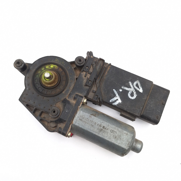 Motoras Macara Vw Passat B6 2005-2010 Fata Dreapta 0130821694, 9776101434202, F005S00028, 9776-101434-202, 86509906, 119090Xxx Bosch