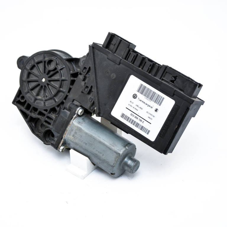 Motoras Macara Vw Touareg (7L) 2002-2010 Spate Stanga 7L6959703, 0130821765, 3D0959795E