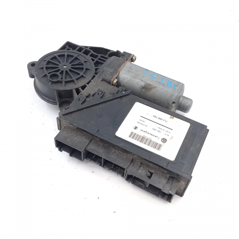 Motoras Macara Vw Touareg (7L) 2002-2010 Spate Dreapta 7L0959794, 7L0959704, 05074380, 0130821764, 601291 Bosch