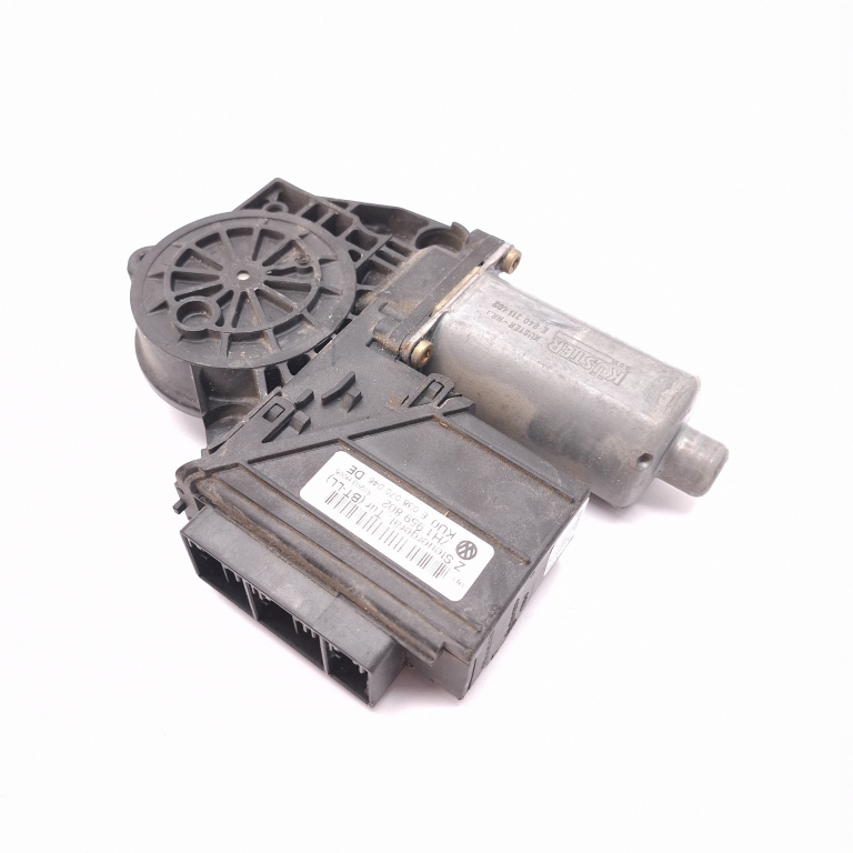 Motoras Macara Vw Transporter Mk 5 / T5 / Caravelle 2003-2015 Fata Dreapta 7H1959802, 0130821998, E038070046, E840311402, 104383101, 05074140, 580100, 210704 Bosch, Kuster , Brose