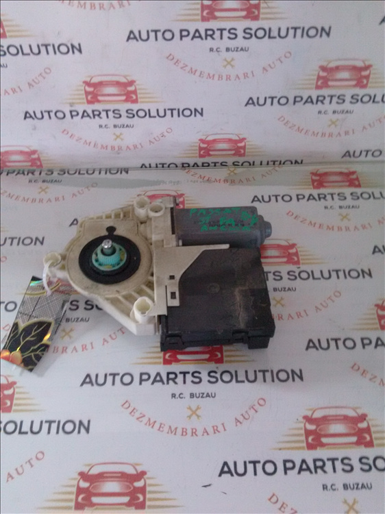 Motoras macarea geam stanga fata VW PASSAT B6 an fabr.2007