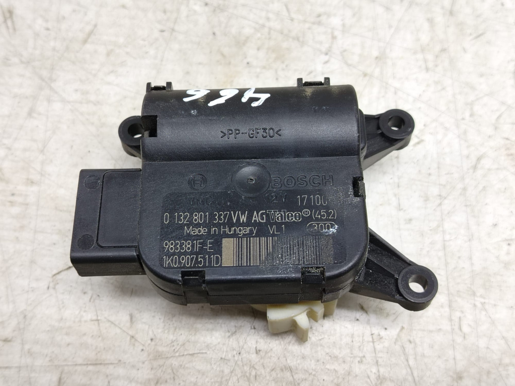 Motoras mixaj aer 0132801337 Volkswagen VW Golf 5 [2003 - 2009] 2.0 tdi BMN