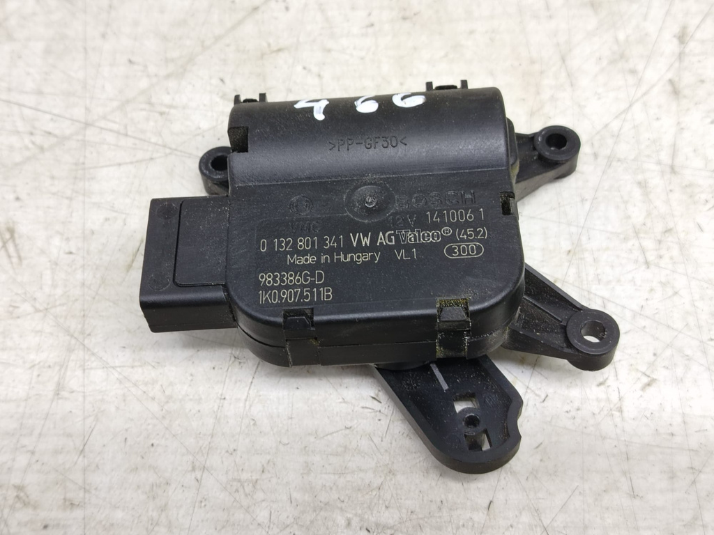 Motoras mixaj aer 0132801341 Volkswagen VW Golf 5 [2003 - 2009] 2.0 tdi BMN