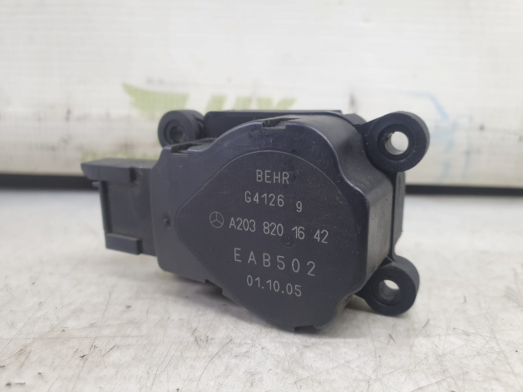 Motoras mixaj aer a2038201642 Mercedes-Benz C-Class W203 [2000 - 2004]