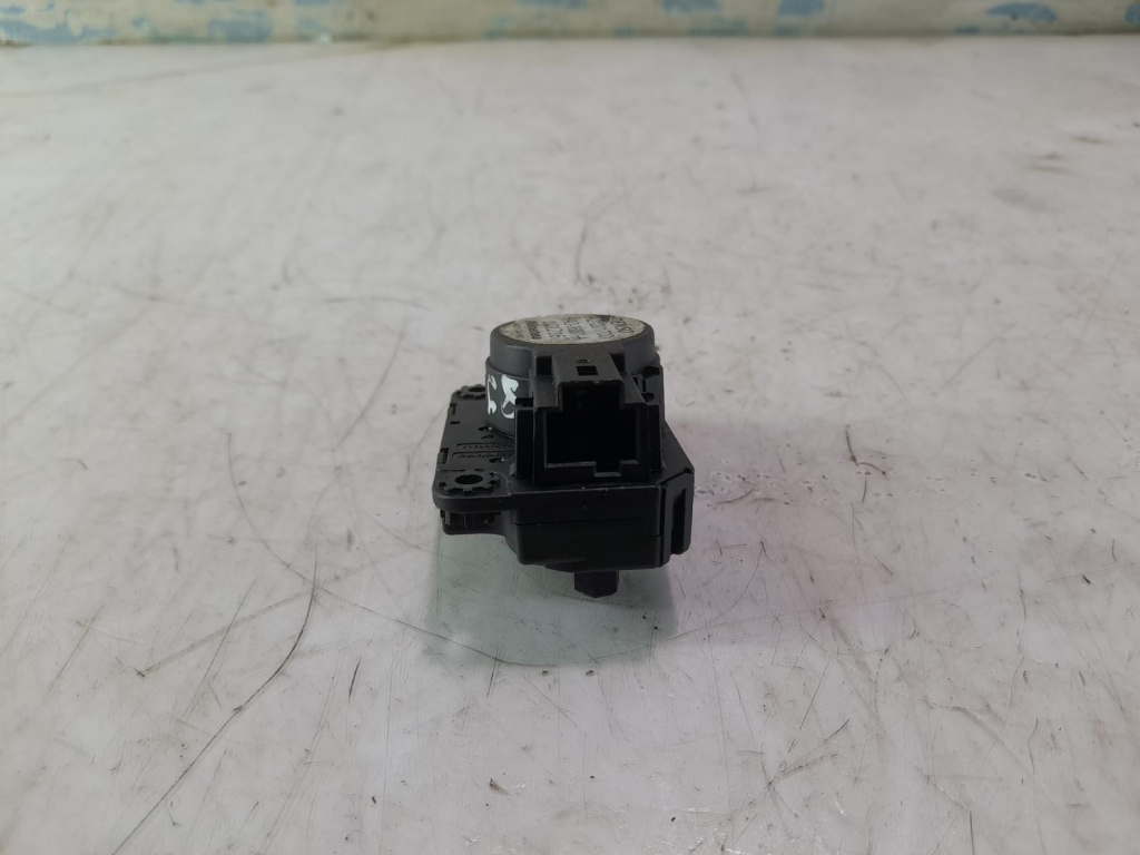 Motoras mixaj aer A21201700 Peugeot 3008 2 [2016 - 2020] 1.6 hdi BH01