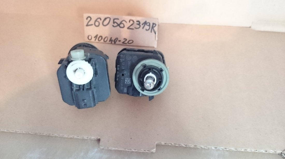 Motoras reglaj far Renault Master 3 / Trafic 3 / Kadjar cod 260562319R / 01004020