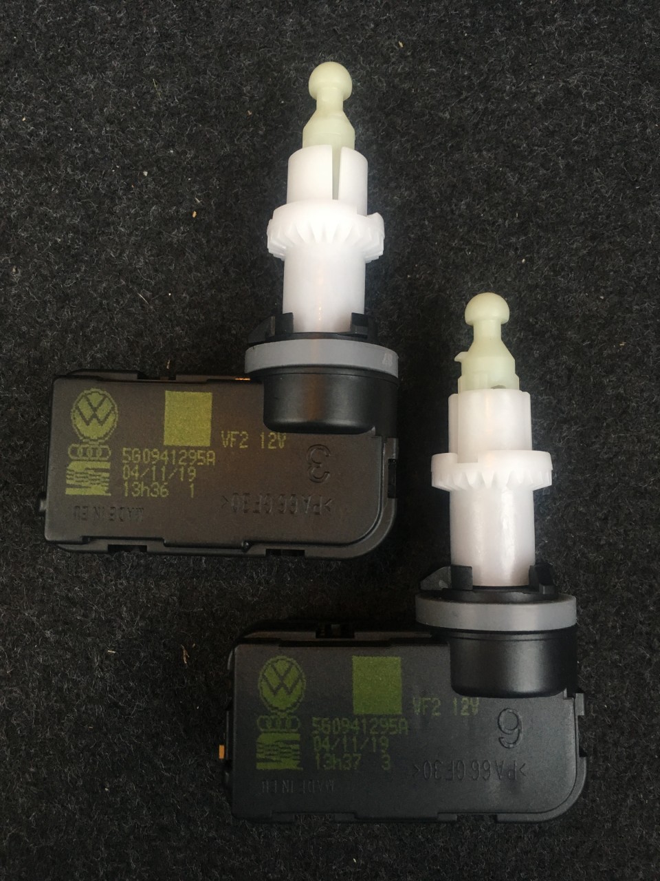 Motoras reglaj far stg./dr 5G0941295 Cod
