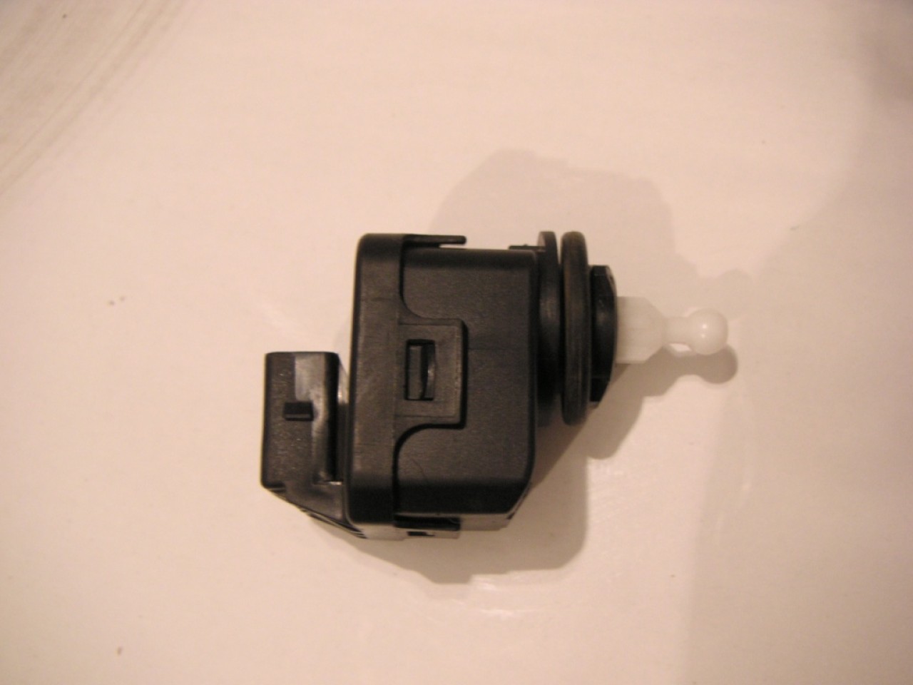 Motoras reglare far Audi A3 8L, VW Up, Seat Mii, Skoda Citigo cod 8L0941295B