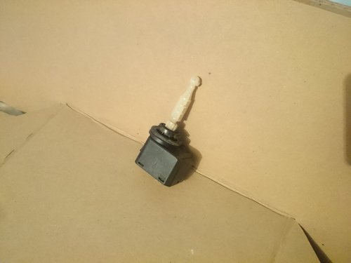 Motoras reglare far Citroen C4 Picasso cod 00883020