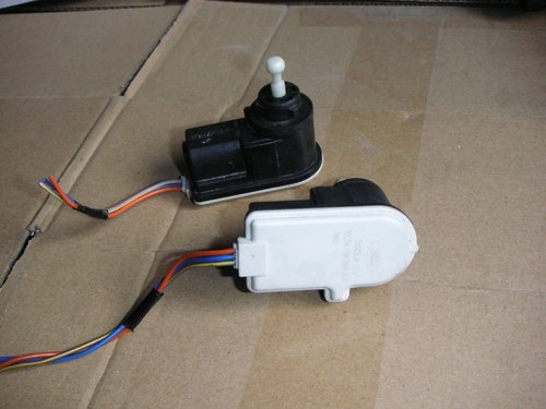 Motoras reglare far Ford Transit 2000-2011 cod YC1X13K198AA