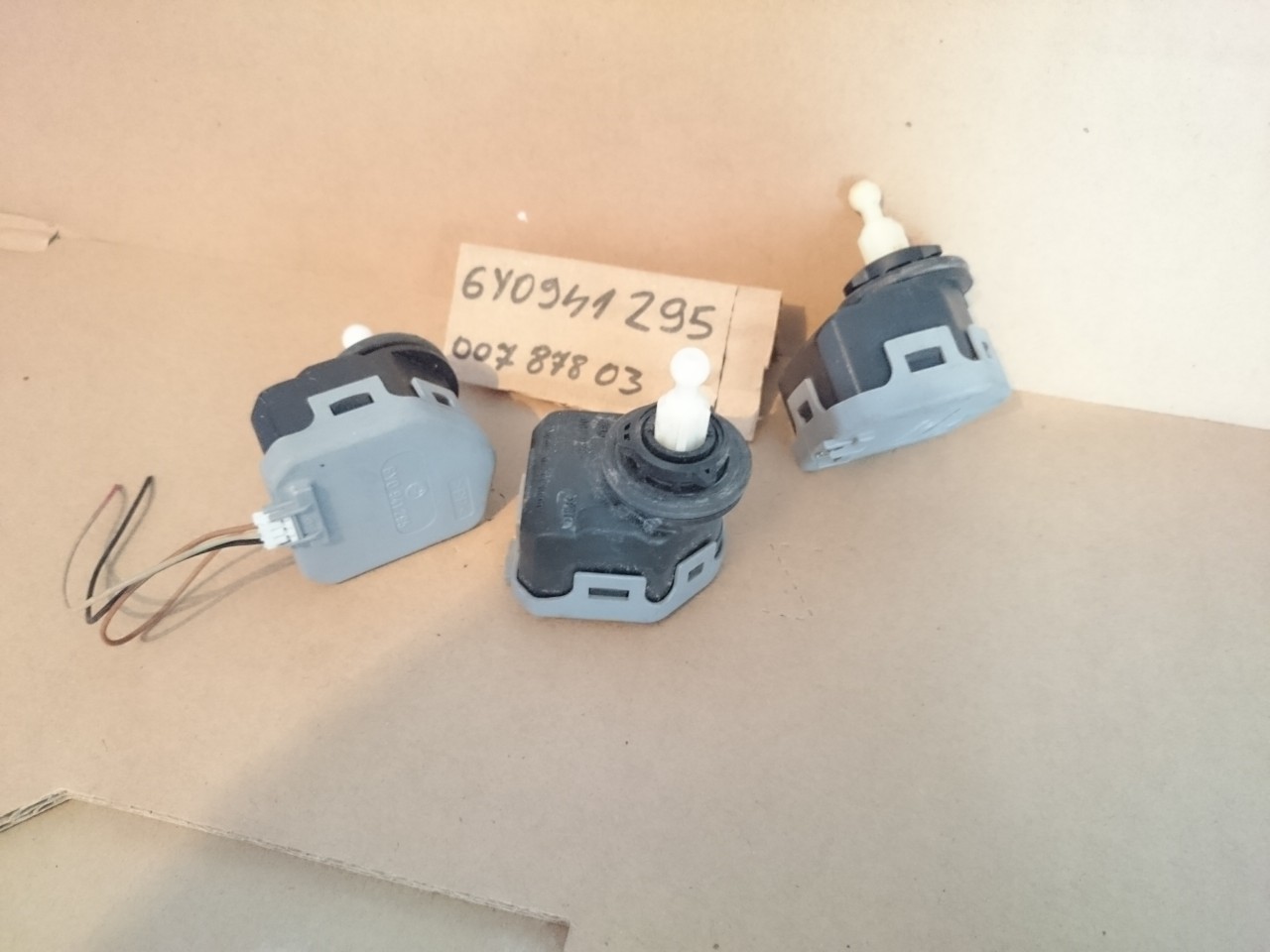 Motoras reglare far Skoda Fabia 1 cod 6Y0941295