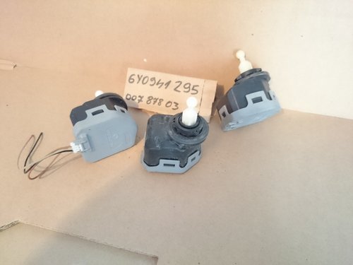 Motoras reglare far Skoda Fabia 1 cod 6Y0941295
