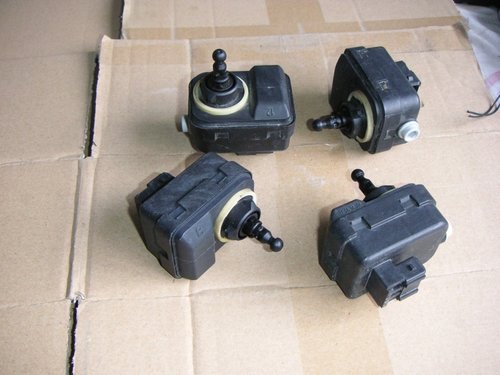 Motoras reglare far Toyota RAV 4 (2006-2012), Yaris, VW Fox cod 89036766