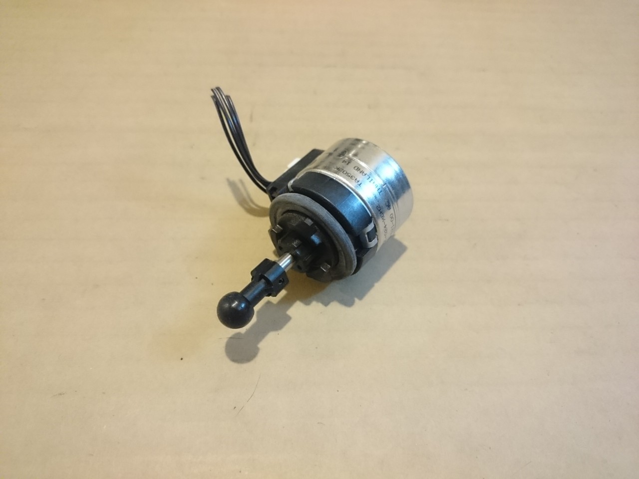 Motoras reglare far xenon Audi VW Skoda Seat cod 74862100AC / PL35L024XGH2