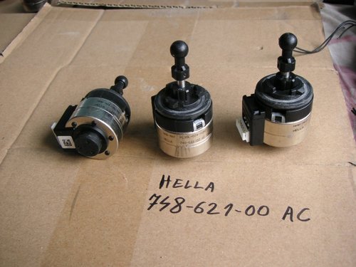 Motoras reglare far xenon Audi VW Skoda Seat cod 74862100AC / PL35L024XGH2