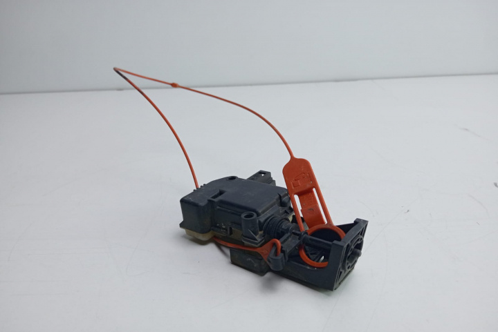 Motoras rezervor A2048200072 Mercedes-Be