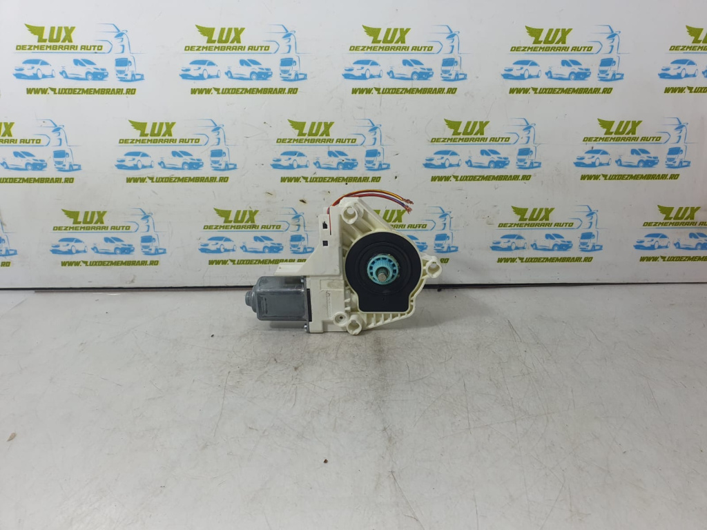 Motoras spate dreapta 8k0959811a Audi A4 B8/8K [2007 - 2011]