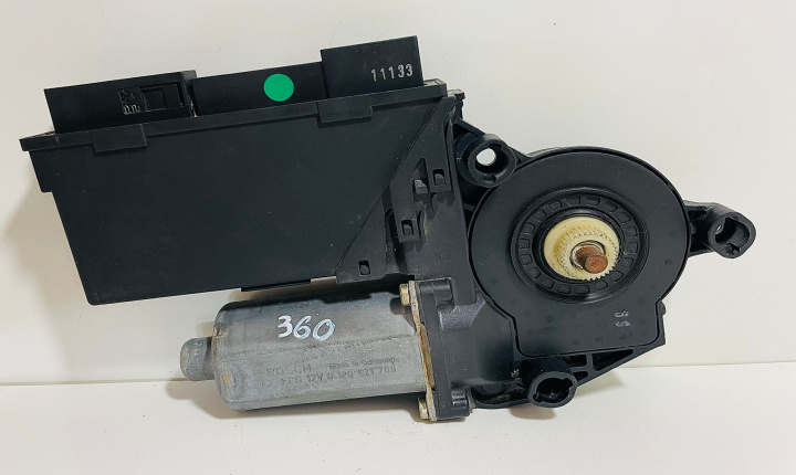 Motoras stanga fata + modul Siemens 05840-101 / 5WK47002ABF Audi A4 B6 [2000 - 2005]