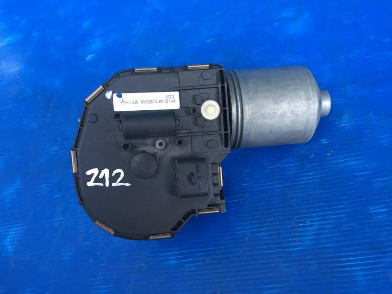 Motoras stergatoare fata Mercedes E Class w212 2011
