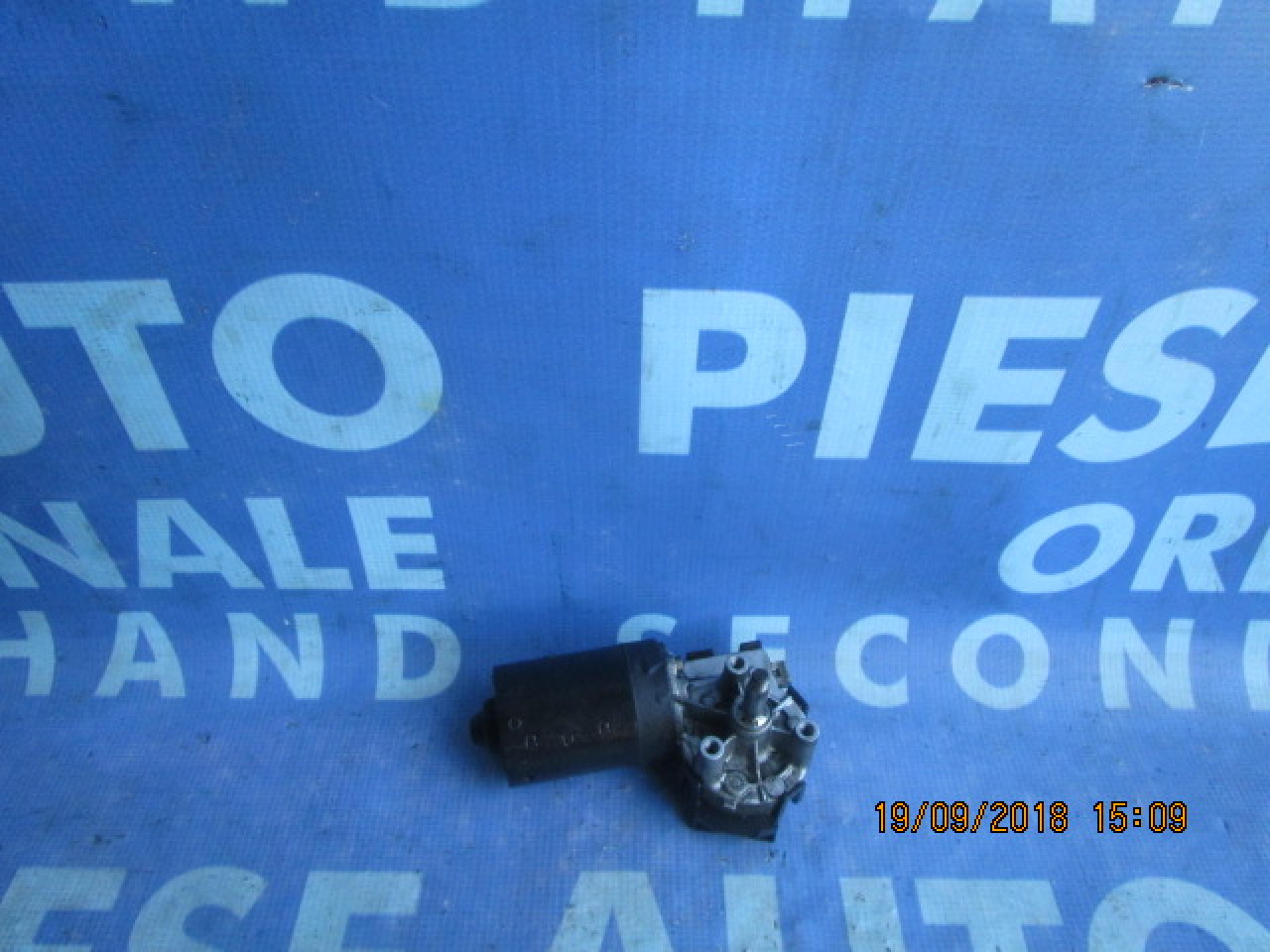 Motoras stergatoare Mitsubishi Carisma; 0390241170 (fata)
