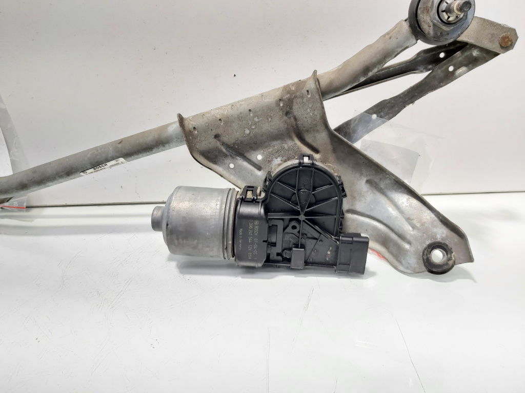 Motoras stergator fata, cod 0390241544, Dacia Logan (LS) vol pe stanga (id:700173)