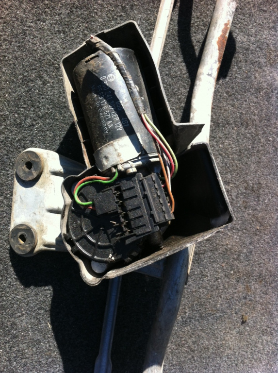 Motoras stergator Ford Escort 5 [facelift] [1992 - 1995] Hatchback 5-usi 1.6 MT (90 hp) (GAL) 16V CLX