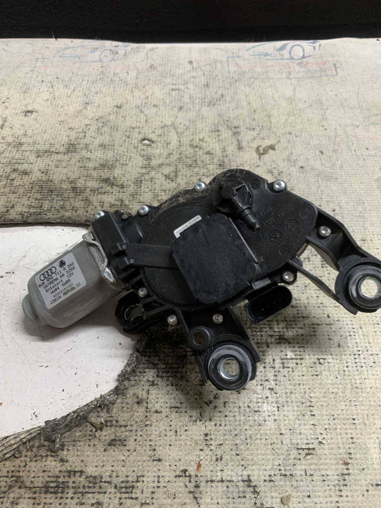 Motoras stergator haion Audi Q3 - Motorina 2013, 8U0955711A