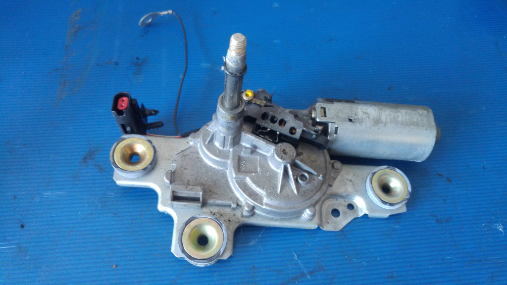 Motoras stergator haion ford focus break 2001 xs41a17k441