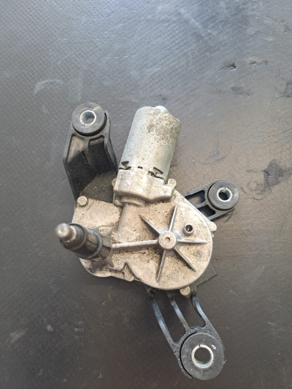 Motoras stergator haion Opel Astra H - COD GM13105981,0390201591