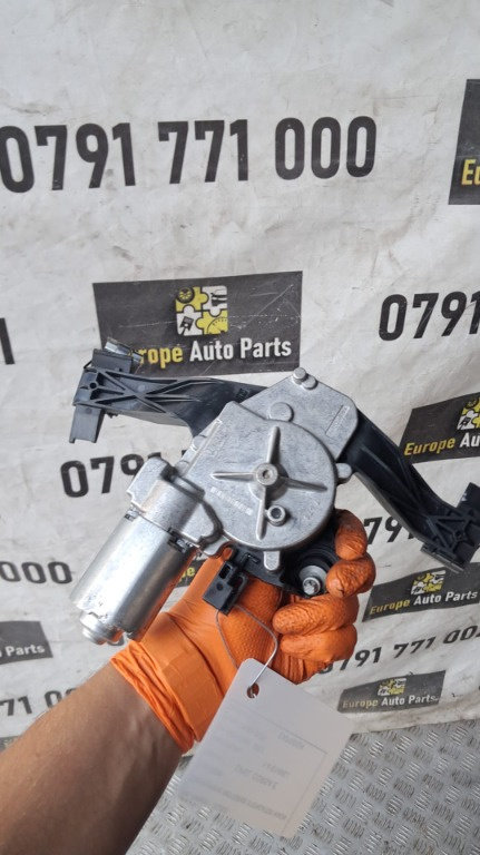 Motoras stergator haion Opel Corsa E an 2017 cod 39045012 / 0390205011